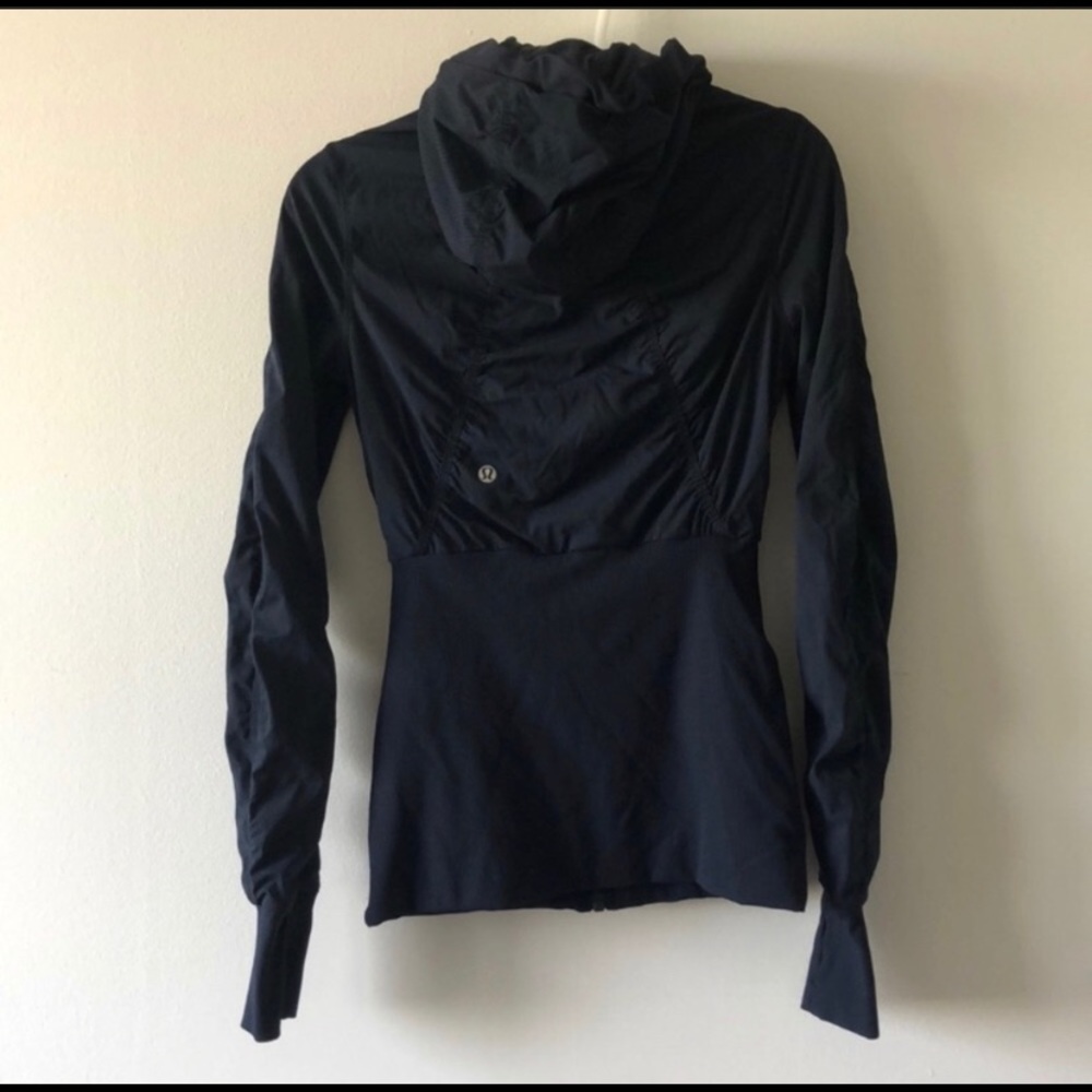 Lululemon - Picture 2 of 2